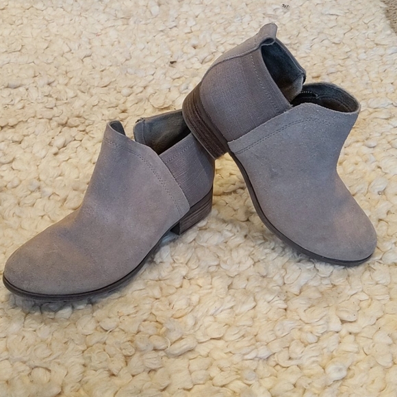 Toms Suede/Canvas Booties Taupe - Picture 2 of 5